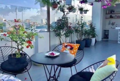 nen-lat-san-thuong-bang-gach-gi